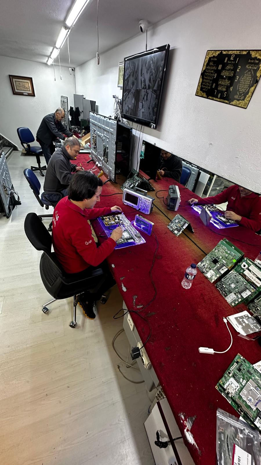 LG TV Anakart Tamiri Yakın Çekim